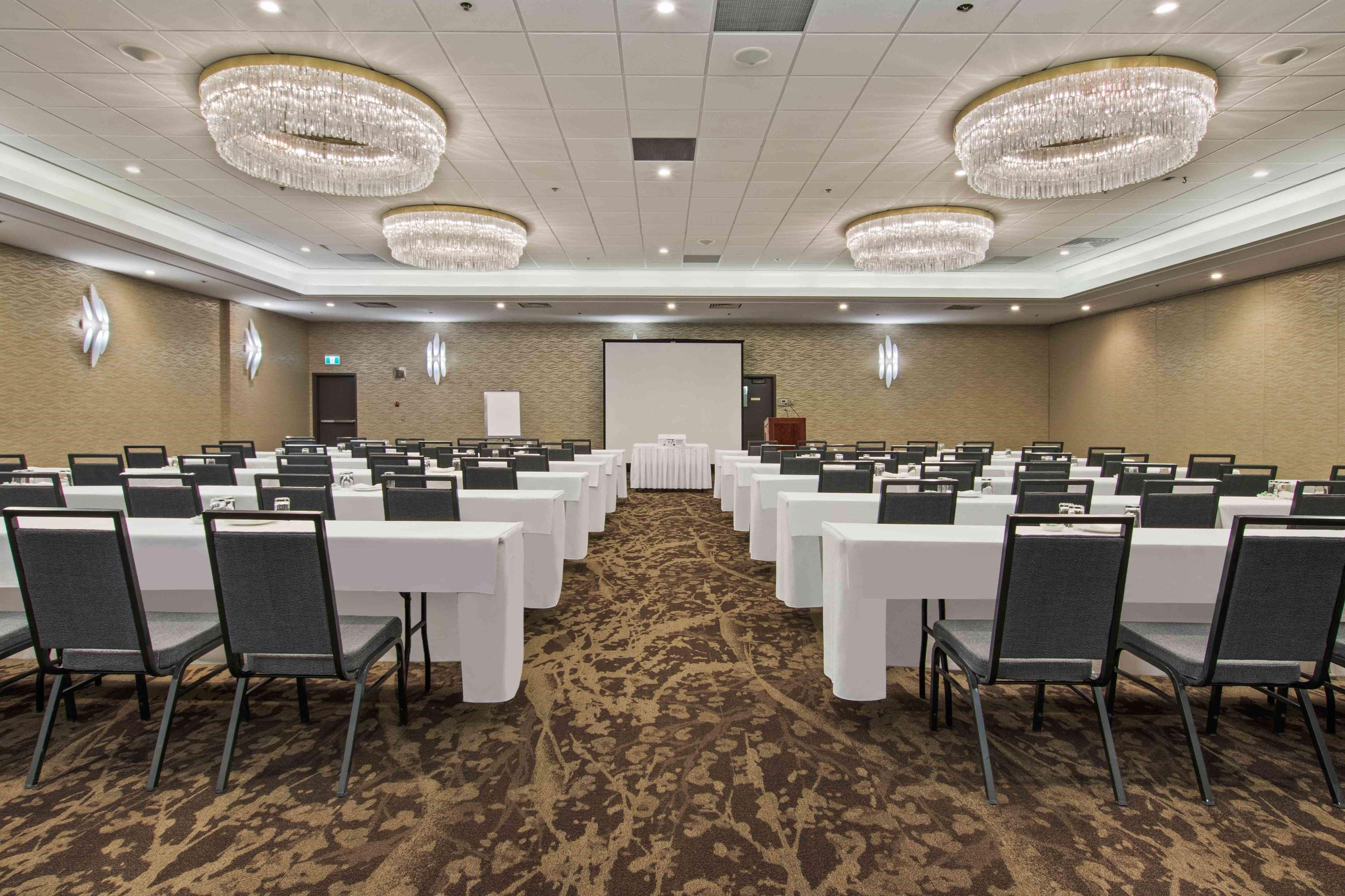Best Western Premier Calgary Plaza Hotel & Conference Centre Eksteriør bilde