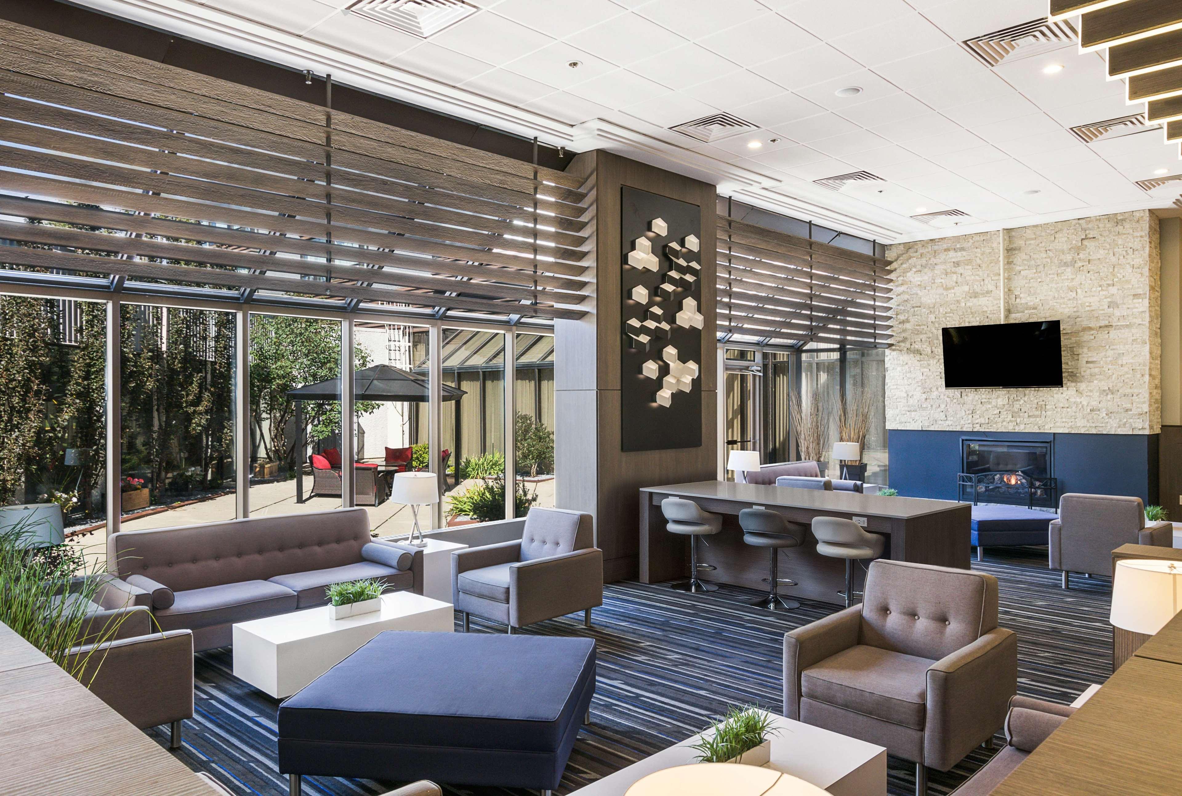 Best Western Premier Calgary Plaza Hotel & Conference Centre Eksteriør bilde