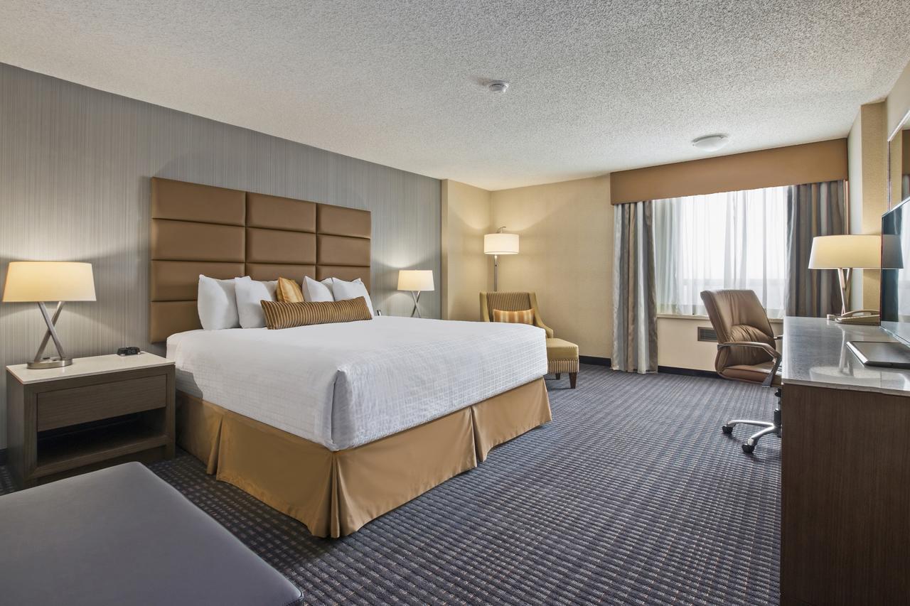 Best Western Premier Calgary Plaza Hotel & Conference Centre Eksteriør bilde